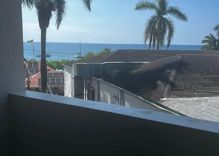 Sunny Tides At Club Aparthotel