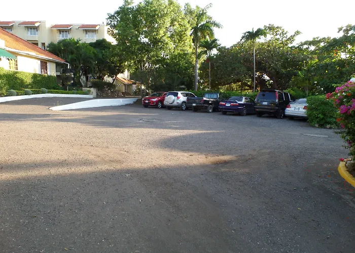 Aparthotel Sunny Tides At Club Montego Bay