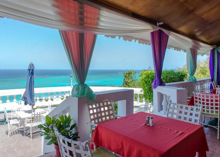 Aparthotel Sunny Tides At Club Montego Bay