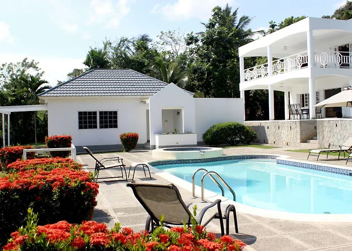 Sunny Tides At Club Apartahotel Montego Bay
