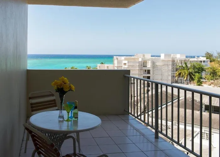 Aparthotel Sunny Tides At Club Montego Bay
